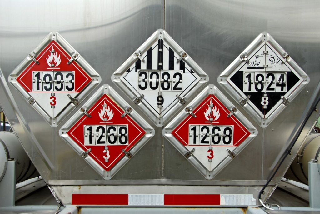 UN Numbers on placards tanker